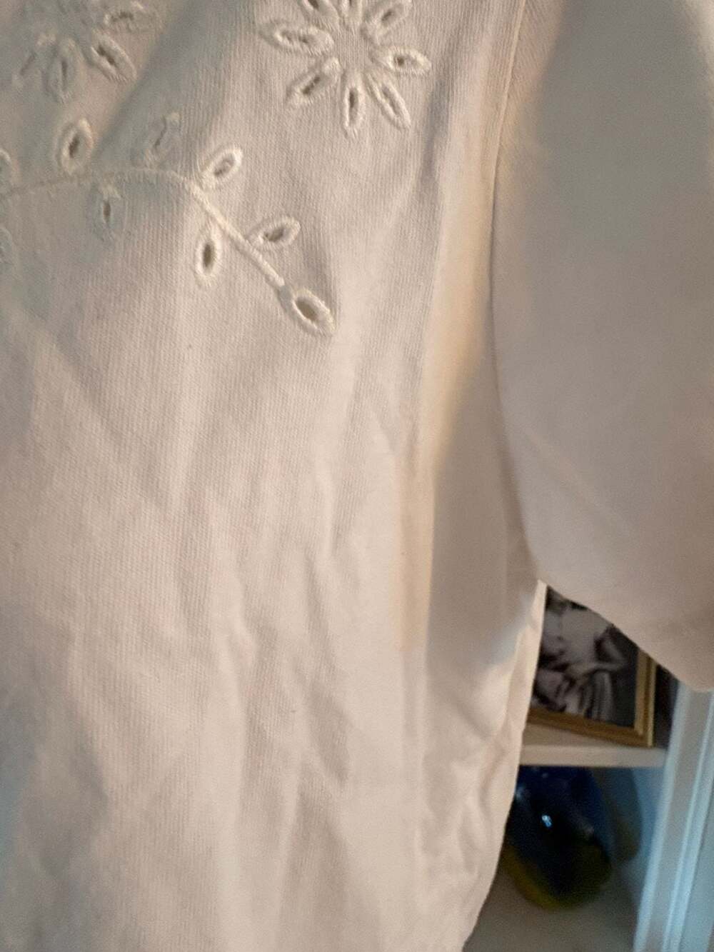 Draper James Short Sleeve Easy Knit Top Size MM White Floral Eyelet Embroidery